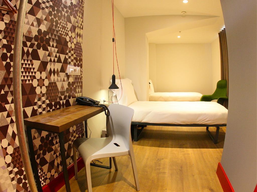 Generator Hostel